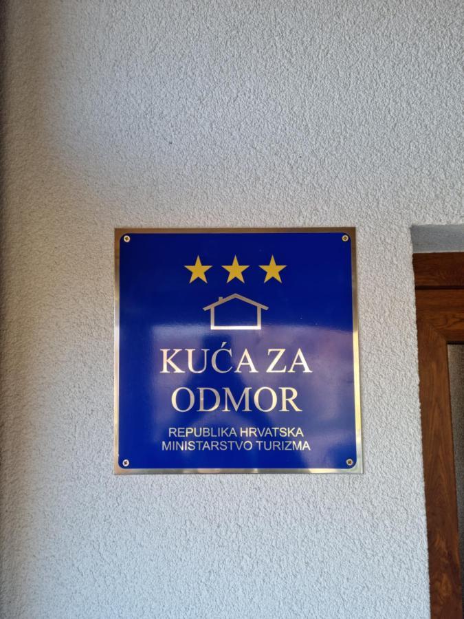 Villa Kuca Za Odmor Baron Kutjevo Exterior foto